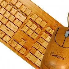 wooden keyboard and mouse