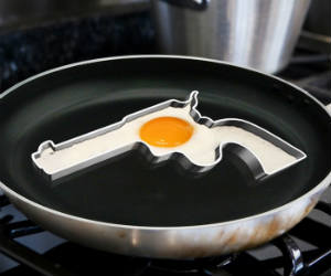 gun shaped egg frier