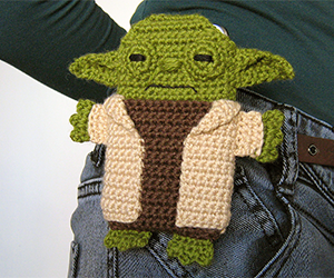 yoda smartphone crochet
